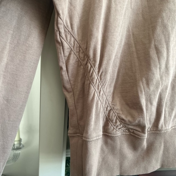 Athleta Ruched Crew - Picture 3 of 5